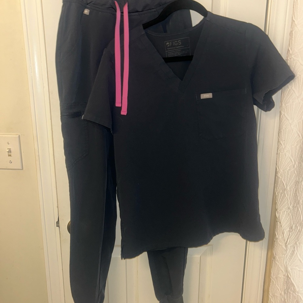 Figs Dark Grey Scrub Set, XXS Tall Joggers, Small Top